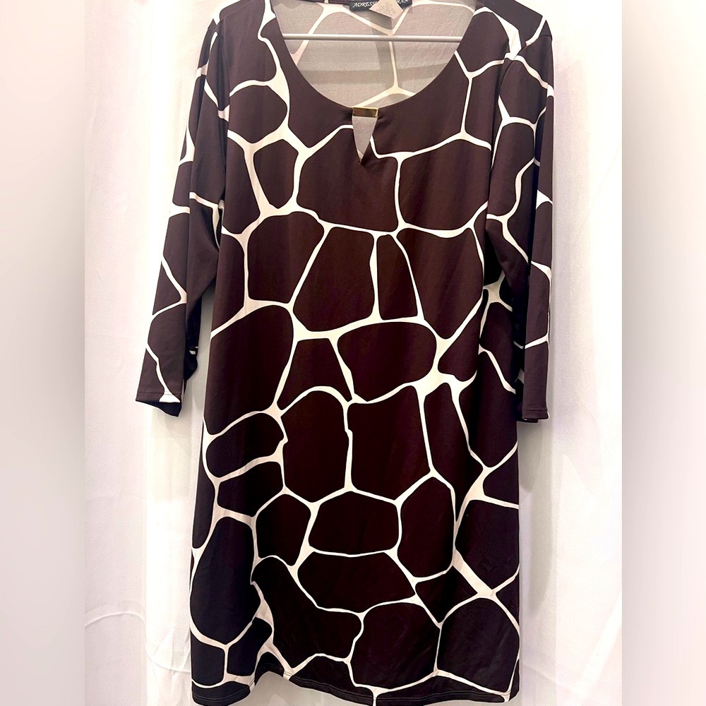 ADRESSING WOMAN Brown and White Giraffe Print Dress Size XL